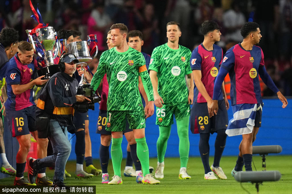 弗里克巴萨“青春风暴”！9大新星首秀全解析：谁是真核？谁又黯然离场？